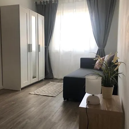 شقة Elena شاربوتس